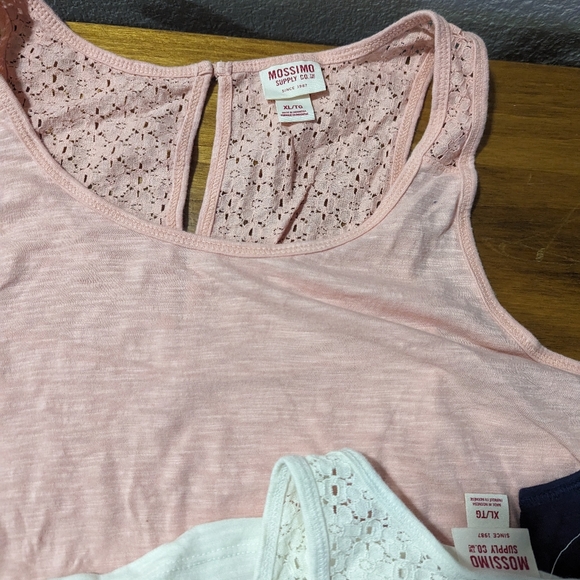 Set of 3 XL Mossimo Supply Tanks - Picture 3 of 4